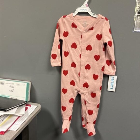 Carter's Other - Carter's 9 month snapped pj set with red hearts W-25